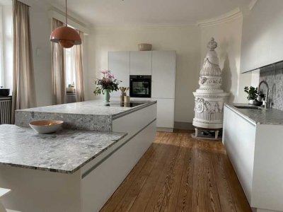 DENKMALSCHUTZGEBÄUDE MIT VIEL PLATZ FÜR WOHNEN - LEBEN - ARBEITEN / EIN SCHATZKÄSTCHEN MIT VIEL GEST