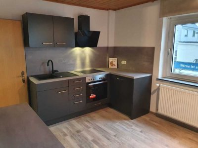Stilvolle, modernisierte 1,5-Raum-Wohnung mit Einbauküche in Lahnau-Dorlar