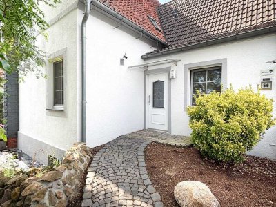 Familientraum mit Geschichte – charmantes Haus mit Gartenidylle *** 4221 G Einfamilienhaus in Halle