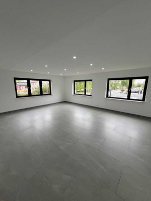 Erstbezug nach Kernsanierung – Moderne 4-Zimmer-Erdgeschosswohnung mit Gartenanteil in Alzenau