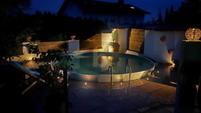 CHARMANTES EINFAMILIENHAUS MIT POOL