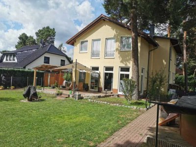 Geräumiges, 8-Raum-Einfamilienhaus mit gehobener Innenausstattung und EBK in Hoppegarten