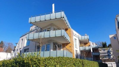 Rarität in Aschaffenburg: Traumwohnung direkt am Floßhafen mit Mainblick