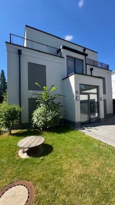 Exklusives Penthouse mit Dachterrasse in München – Großhadern