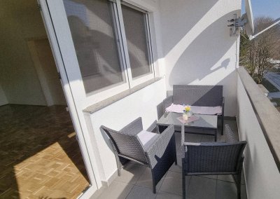 Sehr gepflegte 2-Zimmer-Wohnung mit Loggia, Lift &amp; Tiefgarage in ruhiger Lage in Kapfenberg-Walfersam