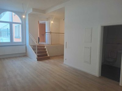 Sanierte 3,5 Zimmer Wohnung mit neuwertiger Einbauküche in der City