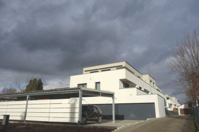 TOP - neuwertige 2 Zi.-EG Wohnung - barrierefrei -