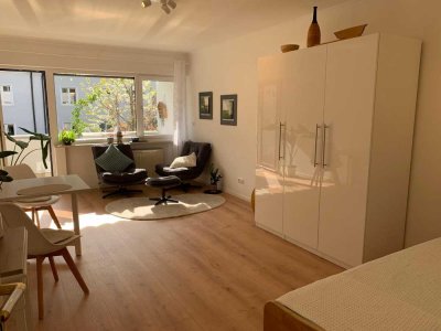Helle möblierte 2-Zimmer Wohnung mit Balkon in München-Harlaching