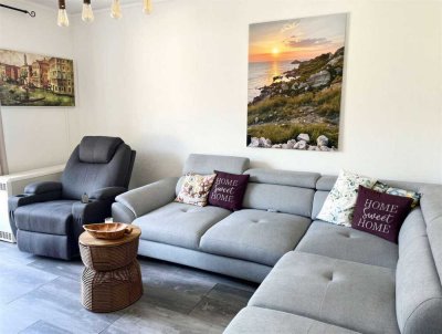 Tür auf. Zuhause ankommen. Stilvoll renovierte Wohnung fertig zum Einzug!