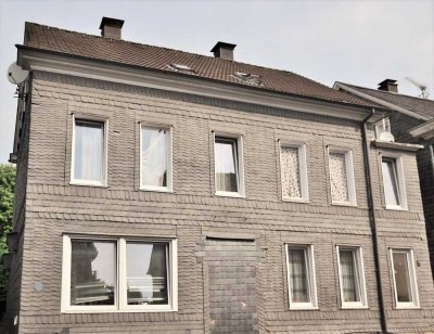 IMWRC – RESERVIERT! Klassiker in Wichlinghausen!  MFH-Schieferhaus mit kleinem Garten!