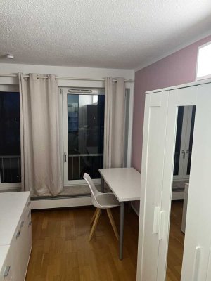 Möblierte 1-Zimmer-Wohnung mit Einbauküche in Pentling