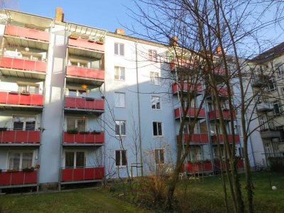 Dein Rückzugsort: Charmante 3-Zimmer-Wohnung mit Süd-Balkon!