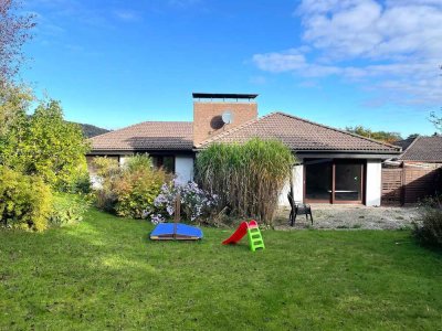 Exklusives Wohnen in Bestlage - Großzügiges Einfamilienhaus mit Traumgrundstück und Taunusblick