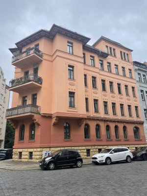 Dachgeschoss-Wohnung 3 Zimmer Maisonette mit Lift