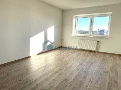 4- Zimmer- Erdgeschosswohnung mit neuer Einbauküche, aktuell in Renovierung