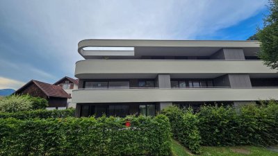 Neuwertige Wohnung mit Balkon in Stadtnähe