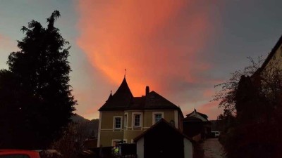 Außergewöhnliche Architektur, hochwertige Mehrgenerationen-Villa