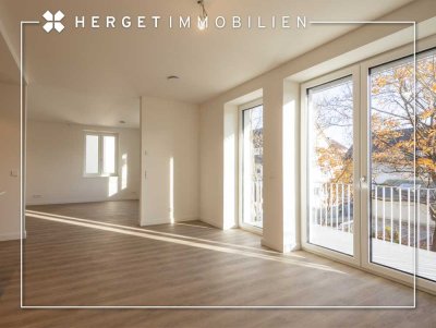 ***Erstbezug: Großzügige 4,5-Zimmer-Wohnung mit Traumküche & Balkon***