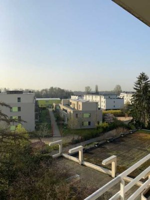 Für Renovierungskünstler! Großzügige 3-Zimmer Wohnung in Düsseldorf zu vermieten!