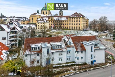 360° | Charmante 2-Zimmer-Dachgeschosswohnung mit Loggia und Blick auf die Basilika