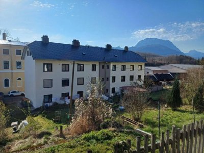 Gmunden - Theresiental: Äußerst gepflegte, voll möblierte 53m² Erdgeschoss-Wohnung mit Garten!