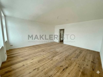 **Helle, frisch modernisierte 3-Zimmer-Wohnung mit EBK, Balkon & Fußbodenheizung**