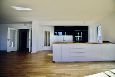 Exklusive 4,5-Zimmer-Wohnung mit Dachterrasse und moderner Wohnküche in Othmarschen, Hamburg