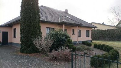 * Einfamilienhaus in ruhiger Lage  *