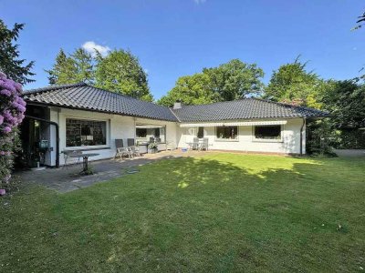 Wohnen im Grünen: Blickgeschütztes Familienidyll mit Südgarten in Blankenese