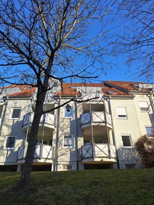 Helle 4-Zimmer Maisonette Wohnung,  renoviert, sofort frei, nah zur Universität!