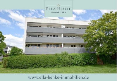 Schön geschnittene, sonnige 4-Zimmer Wohnung mit Fahrstuhl + großem Balkon...