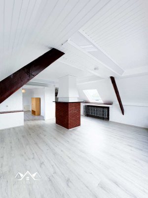 Attraktive 4 - Zimmer Wohnung mit ca. 125 QM+große Terrasse+in begehrter Lage von Würselen+