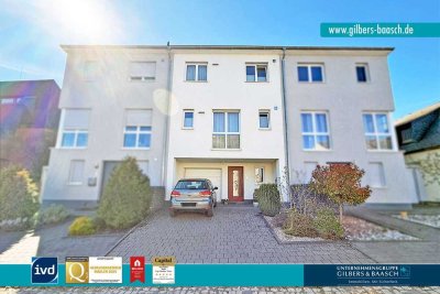 TR-Kernscheid: Modernes Reihenmittelhaus mit Garage und kleinem Garten in ruhiger Wohnlage