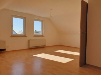 2,5-Zimmer-Dachgeschoss-Wohnung, 45 m², frei ab 01.03.2025