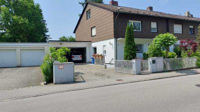 Renoviertes Haus mit großem Garten, Südterrasse und Pool in ruhiger Lage von Trudering