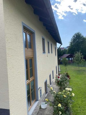 Familienfreundliches Zweifamilienhaus in ruhiger Lage in Zenting