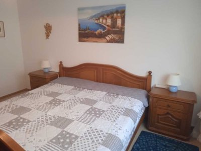 Möblierte 2-Zimmer Wohnung mit Balkon und Pkw-Stellplatz