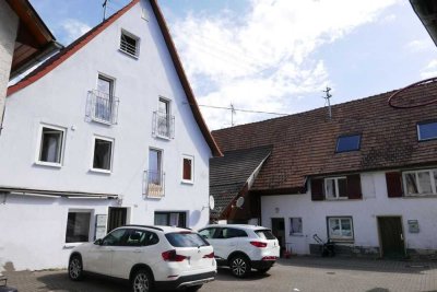 Zwei gut vermietete Mehrfamilienhäuser und zwei Scheunen in Horb/Altheim im Ensemble zu verkaufen.