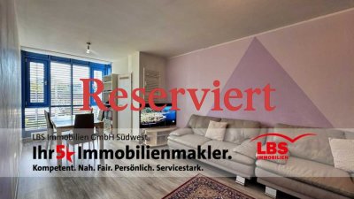 *RESERVIERT* Gemütliche Wohnung mit Abstellraum, Einbauküche und Aufzug