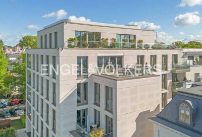 Privat, hell, einzigartig: Endetage mit großer Dachterrasse!