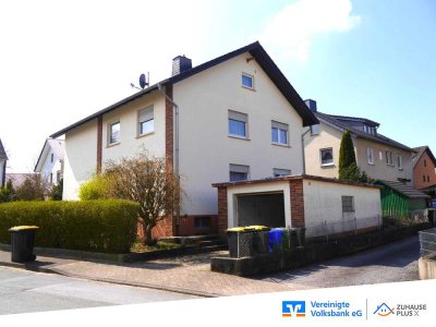 Gepflegtes ZFH m. ausgebautem DG in ruhiger Lage!