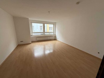 Geschmackvolle 3-Zimmer-Maisonette-Wohnung mit Balkon in Düsseldorf
