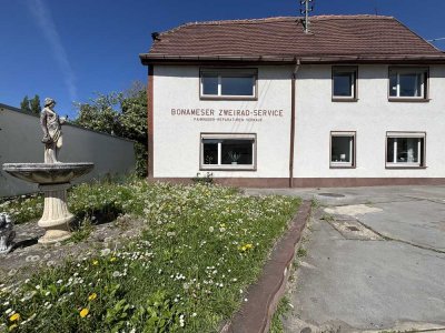 Alt-Bonames: Zweifamilienhaus mit Entwicklungspotenzial und Raum für eigene Ideen!