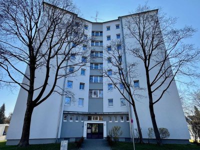 Helle 2-Zimmer-Wohnung mit Südbalkon und viel Potenzial in Augsburg-Hochzoll
