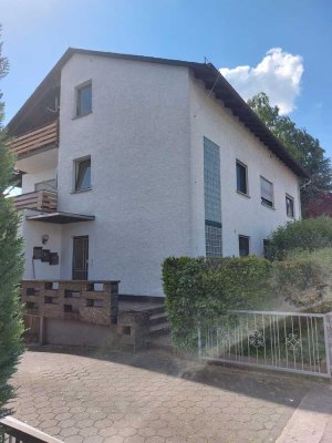 Geräumiges, preiswertes 3 Familienhaus in Ehringshausen