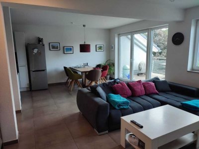 zentrale 5 Zimmer-Maisonette  im Penthouse Stil. 11,23 €/ m ²