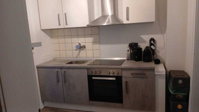 Zentrale hübsche kleine  2 ZKB Wohnung