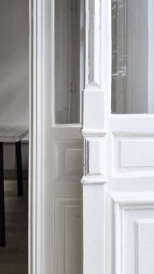 Stilvolle 3-Zimmer-Stuckaltbauwohnung mit Balkon & Designküche in Moabit, Erstbezug