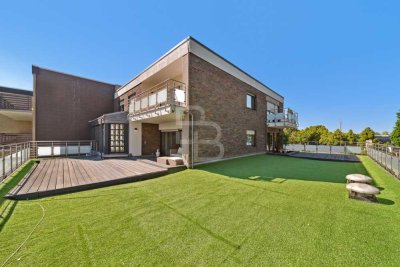 Für Sonnenanbeter mit zwei Dachterrassen!