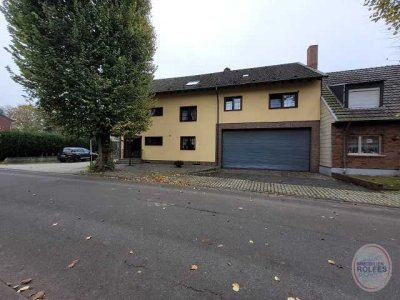 Großes Wohnhaus mit freistehender Halle komplett bezugsfrei in Bedburg